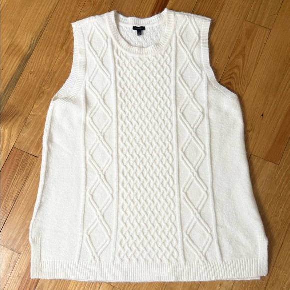 TALBOTS Women’s Elegant CREAM Cable Knit Sweater Vest Feminine Modern Size Large - Picture 2 of 9